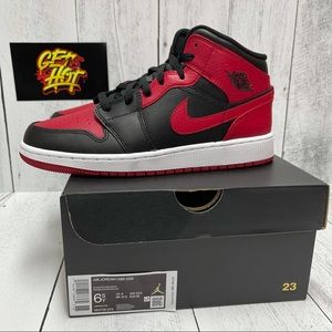 Air Jordan Retro 1 mid Bred black red size 6.5